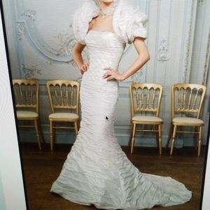 Ian Stuart muse wedding dress Size 6
